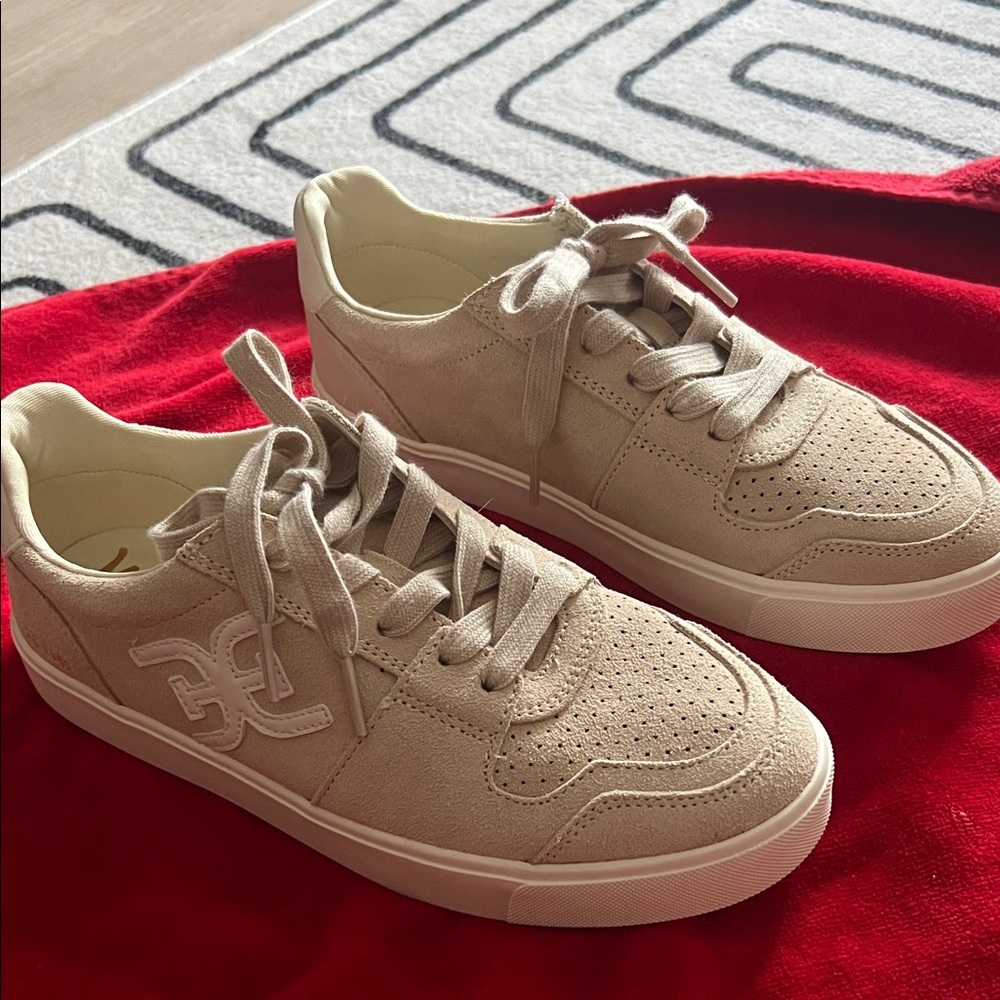 Sam Edelman Cream Sneakers